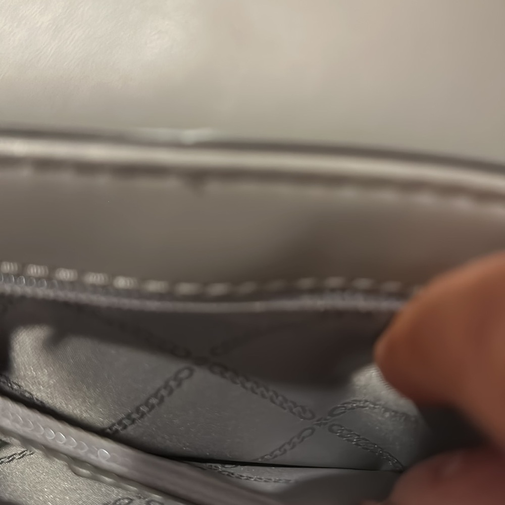 💥 Michael Kors Bradshaw Leather Messenger Bag in Gray/White w/2 Straps, EUC 💥 - Picture 6 of 12